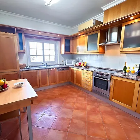 Balaia Maggs House Pool & Ocean View By Becherish